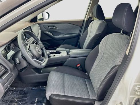 Certified 2023 Nissan Rogue SV FWD image 16
