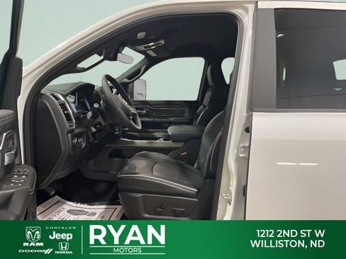 New 2026 RAM 2500 Laramie AWD/4WD image 30