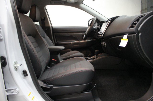 New 2026 Mitsubishi Outlander Sport SE AWD/4WD image 18