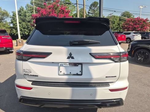 New 2026 Mitsubishi Outlander SEL Black Edition FWD image 4