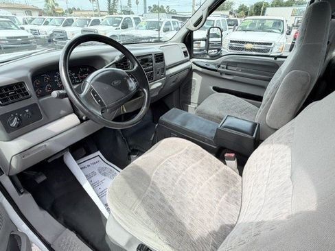 Used 2000 Ford F550 4x4 Regular Cab Super Duty image 11
