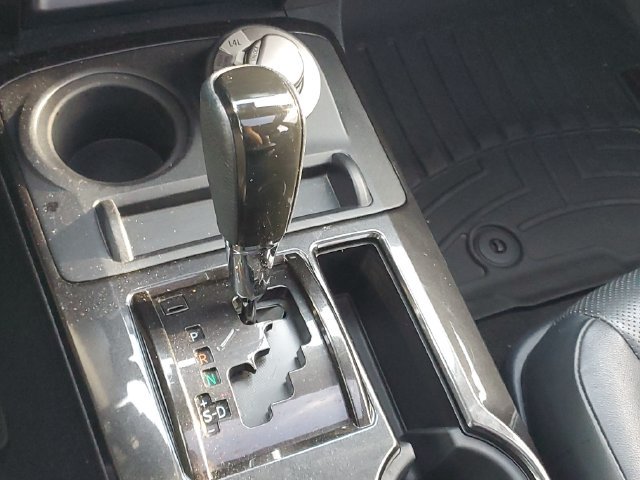 Used 2020 Toyota 4Runner 4WD image 28