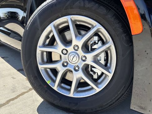 New 2026 Chrysler Voyager LX image 8