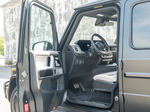 Used 2025 Mercedes-Benz G 63 AMG 4MATIC image 12
