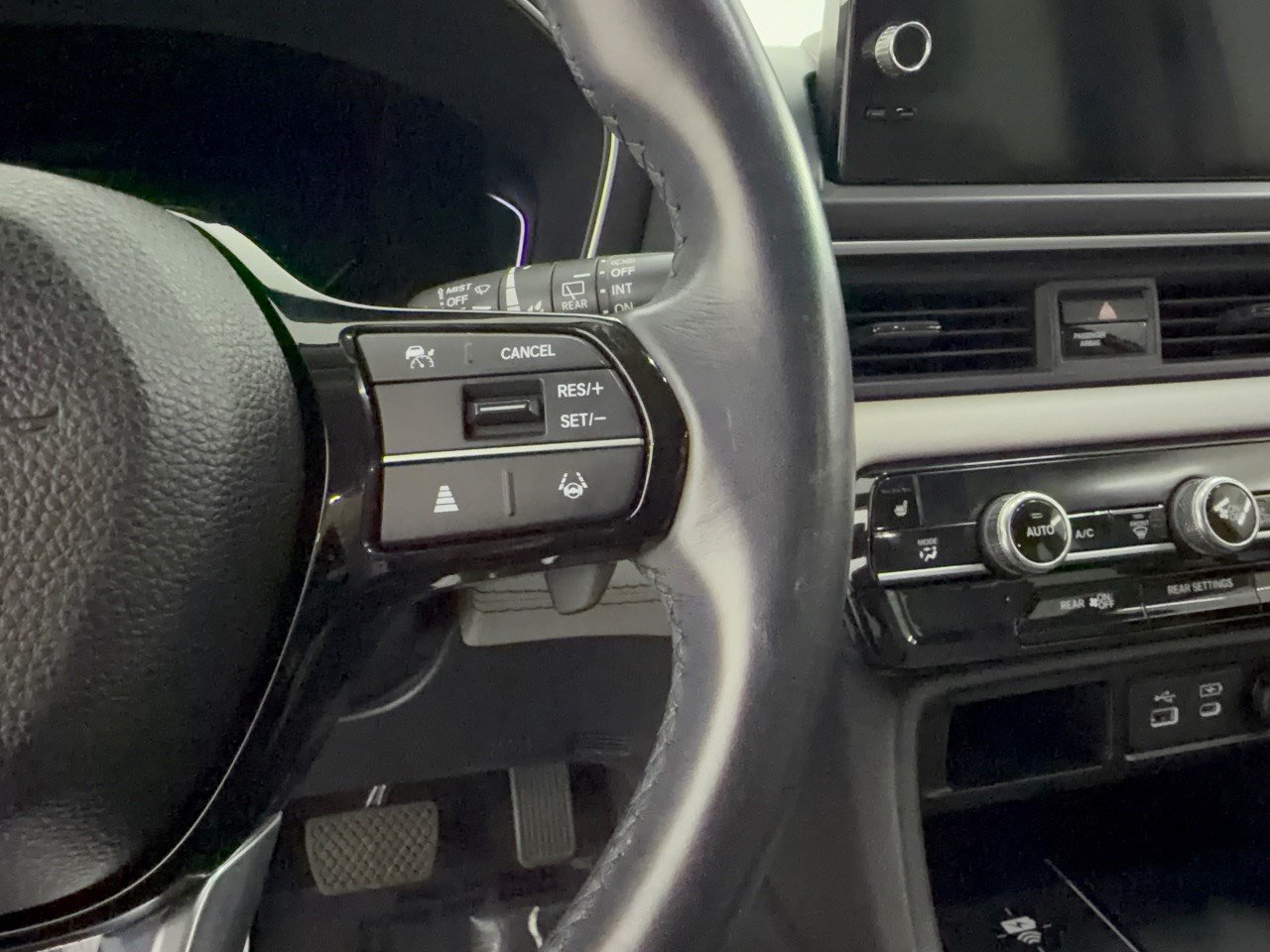 Used 2023 Honda Pilot EX-L image 19