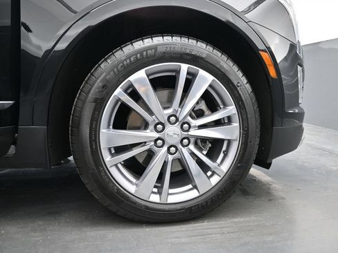 Certified 2024 Cadillac XT5 Premium Luxury AWD/4WD image 17