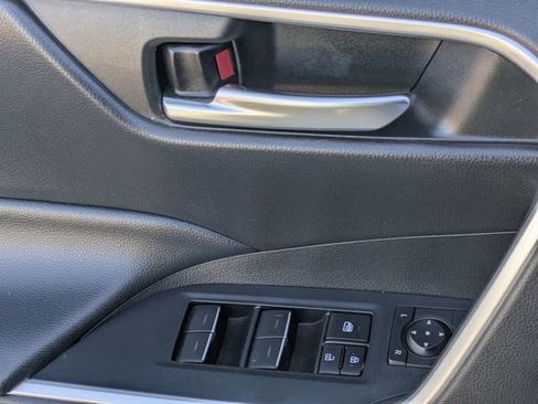 Used 2022 Toyota RAV4 XLE image 24