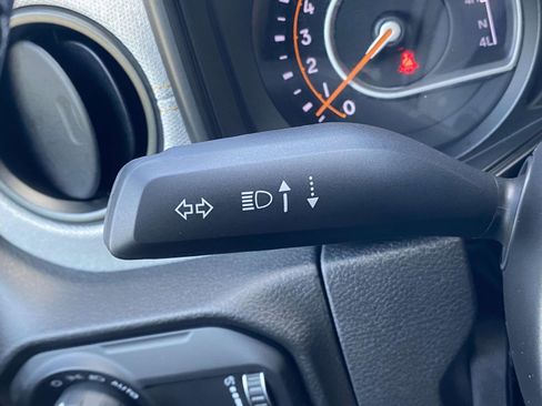 New 2025 Jeep Gladiator Sport image 21