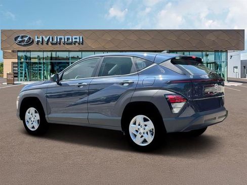 New 2026 Hyundai Kona SE image 4
