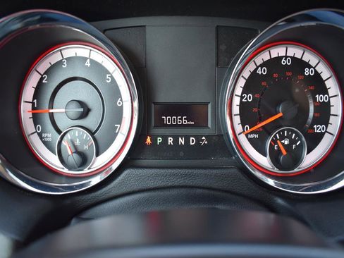 Used 2020 Dodge Grand Caravan SE w/ UConnect Hands-Free Group image 19