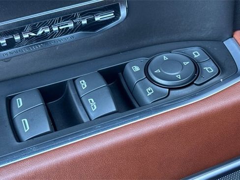 Used 2022 GMC Sierra 1500 Denali Ultimate image 12