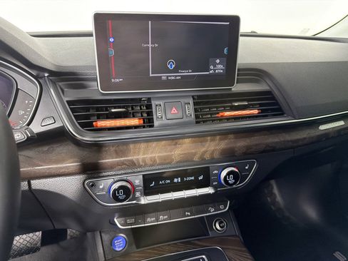 Used 2018 Audi Q5 2.0T Premium Plus w/ Premium Plus Package AWD/4WD image 14