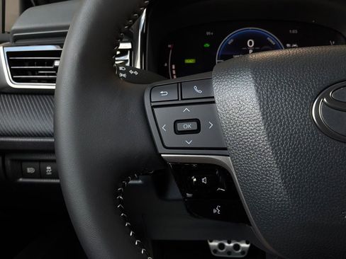 New 2026 Toyota Camry Hybrid FWD image 31