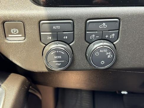 Used 2023 Chevrolet Silverado 1500 LT w/ Protection Package AWD/4WD image 35