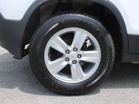 Used 2015 Chevrolet Trax LT w/ LT Plus Package FWD image 34