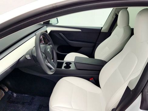 Used 2023 Tesla Model Y Long Range image 24