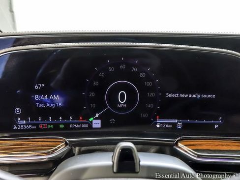 Certified 2024 Cadillac Escalade Premium Luxury AWD/4WD image 15