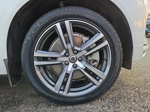 Certified 2021 Volvo XC60 T8 Inscription Expression w/ Premium Package image 10