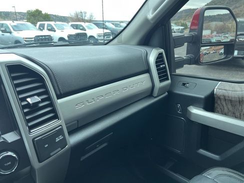 Used 2019 Ford F350 Lariat w/ Lariat Value Package image 33