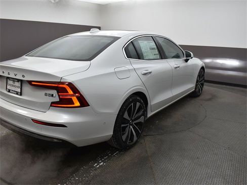 Used 2023 Volvo S60 B5 Ultimate w/ Climate Package image 9
