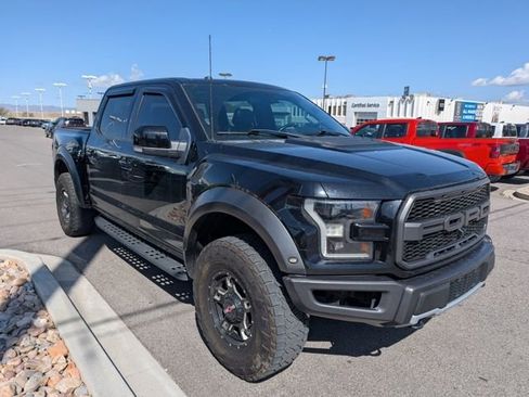 Used 2017 Ford F150 Raptor w/ Equipment Group 802A Luxury AWD/4WD image 3