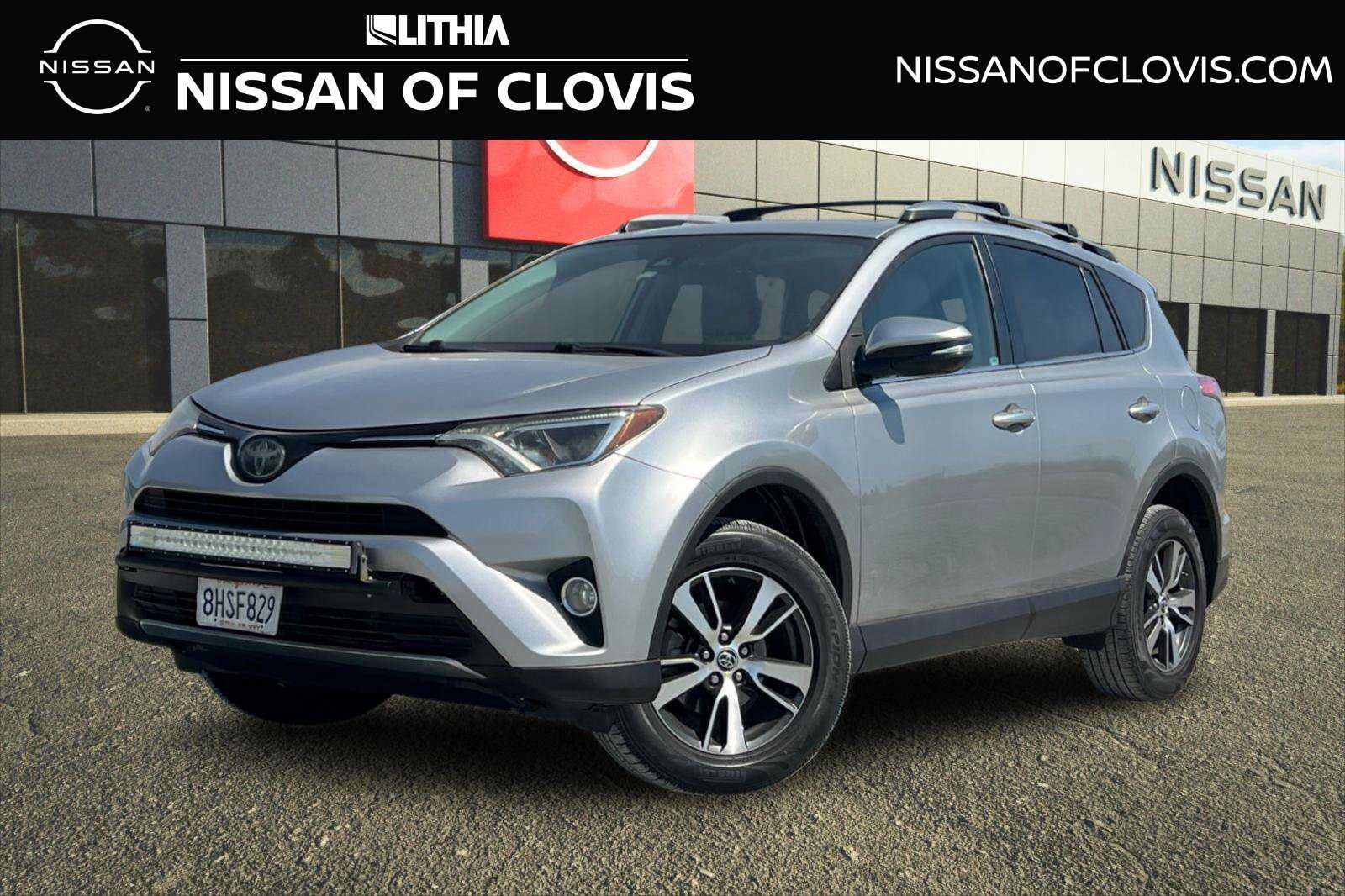 Used 2018 Toyota RAV4 XLE FWD image 1