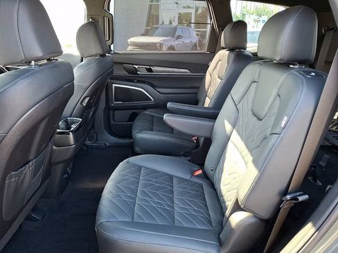 Used 2025 Kia Telluride EX X-Line AWD/4WD image 10