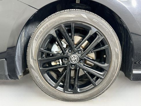 Used 2025 Toyota Camry SE FWD image 11