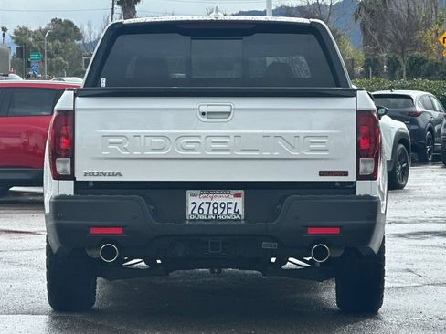 Used 2025 Honda Ridgeline TrailSport image 5