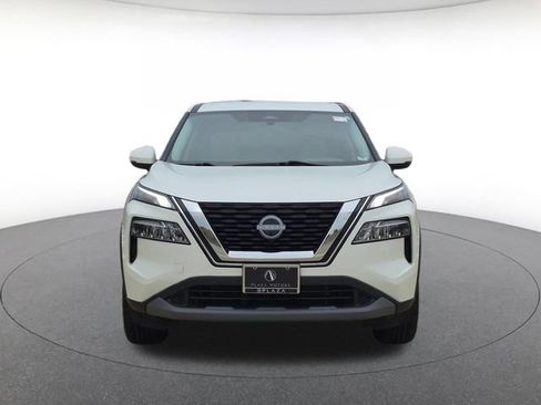 Used 2022 Nissan Rogue SV AWD/4WD image 2