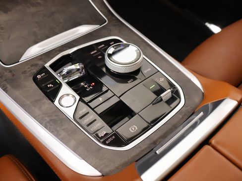 Used 2024 BMW X5 M60i AWD/4WD image 9
