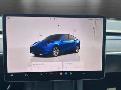 Used 2022 Tesla Model Y Long Range image 18