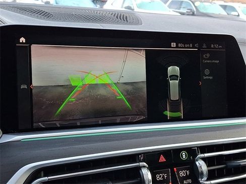 Used 2022 BMW X7 xDrive40i w/ M Sport Package image 21