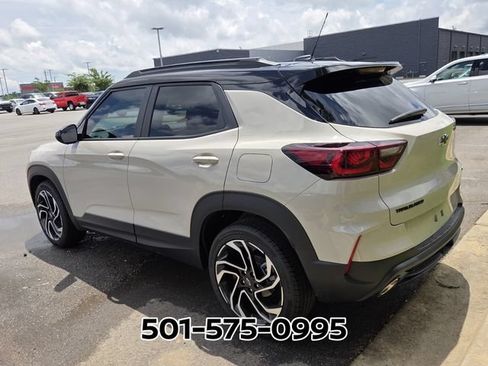 Used 2026 Chevrolet TrailBlazer RS FWD image 3
