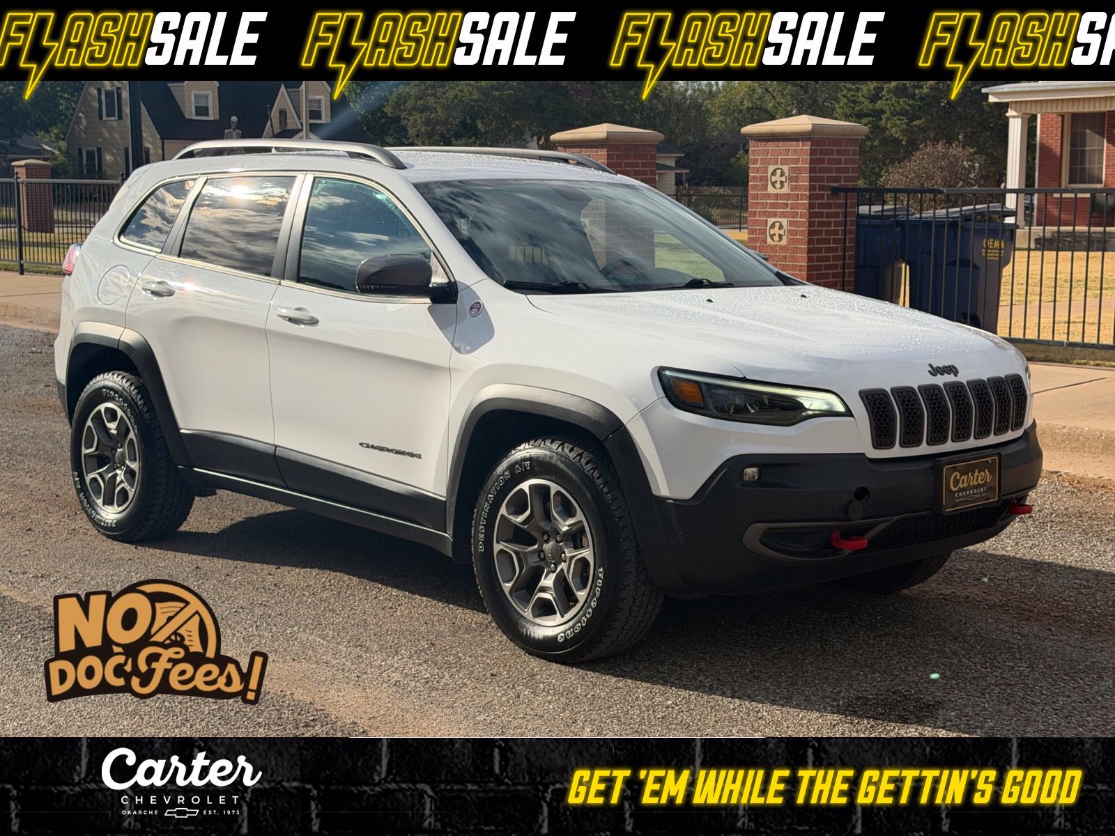 Used 2020 Jeep Cherokee Trailhawk AWD/4WD image 1