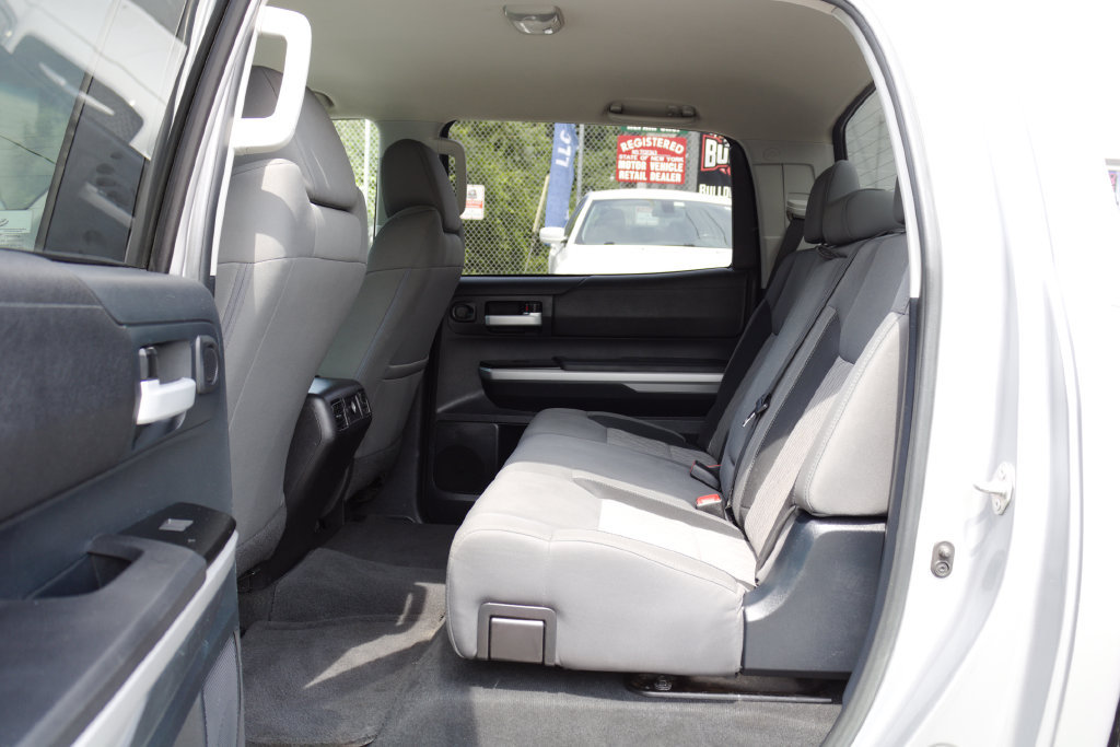 Used 2015 Toyota Tundra SR5 w/ TRD Off Road Package AWD/4WD image 30