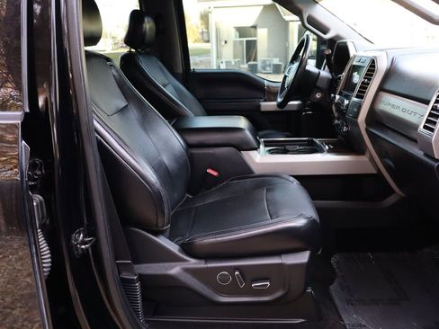 Used 2017 Ford F250 Lariat w/ Lariat Value Package image 22