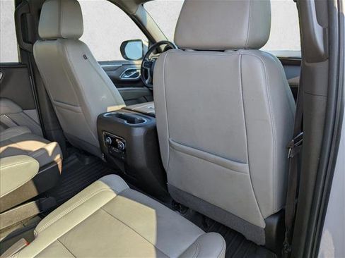 Used 2022 Chevrolet Tahoe Z71 w/ Luxury Package AWD/4WD image 29
