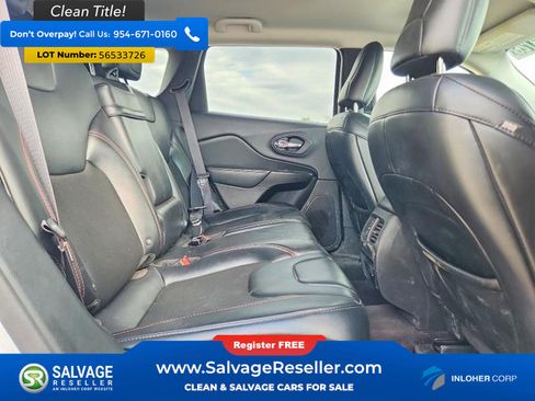 Used 2019 Jeep Cherokee Trailhawk w/ Cold Weather Group AWD/4WD image 15