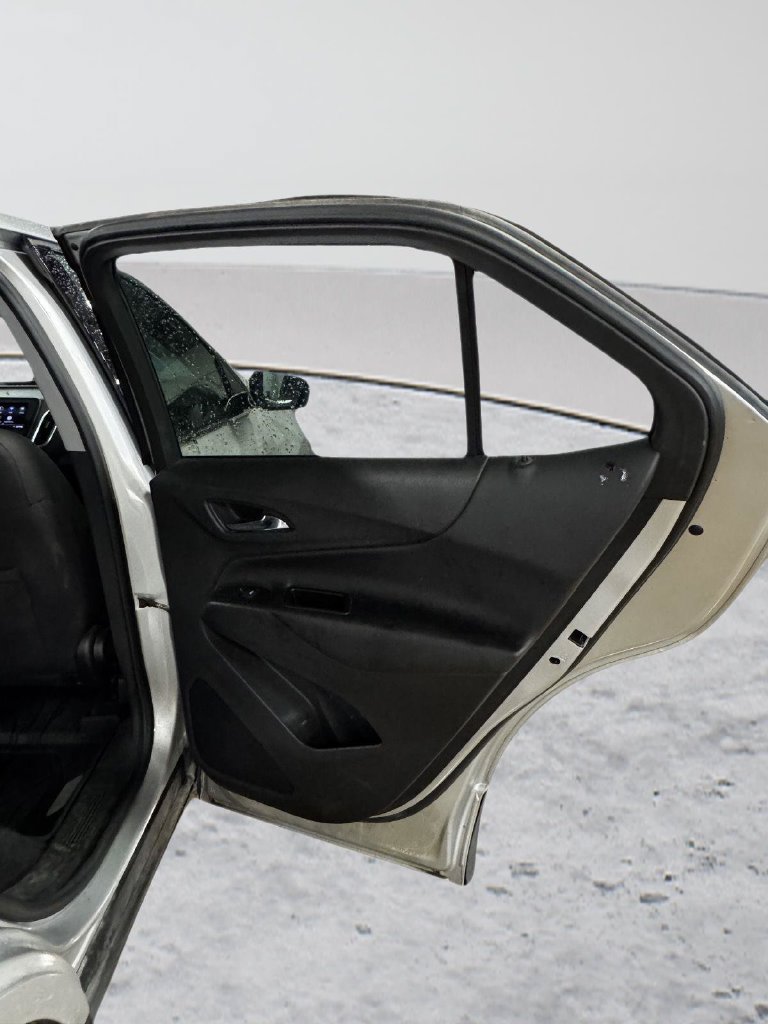 Used 2020 Chevrolet Equinox LT AWD/4WD image 26