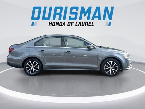 Used 2018 Volkswagen Jetta SE FWD image 9