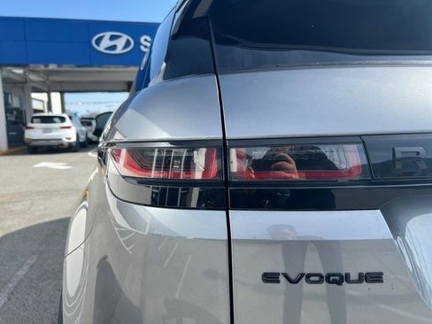 Used 2023 Land Rover Range Rover Evoque S image 35