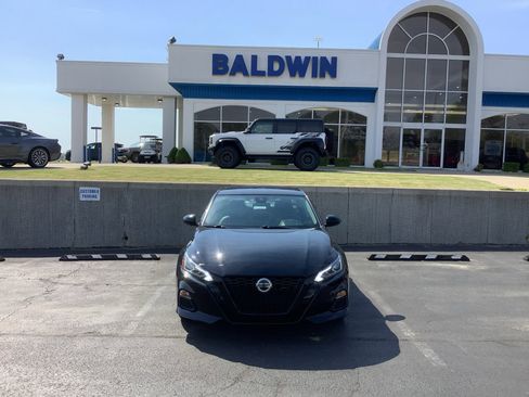Used 2021 Nissan Altima 2.5 SR FWD image 22
