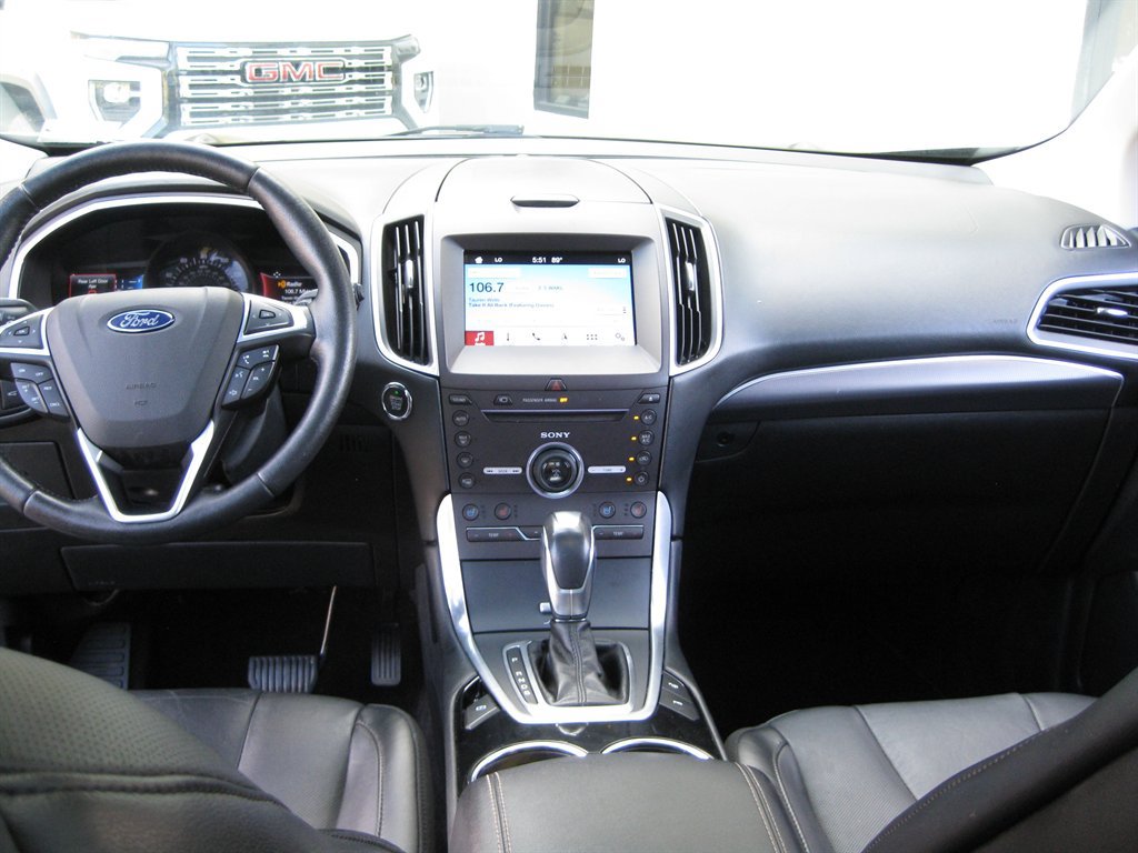 Used 2016 Ford Edge Titanium w/ Equipment Group 302A AWD/4WD image 28