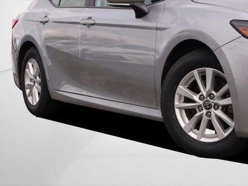 Certified 2025 Toyota Camry LE image 3