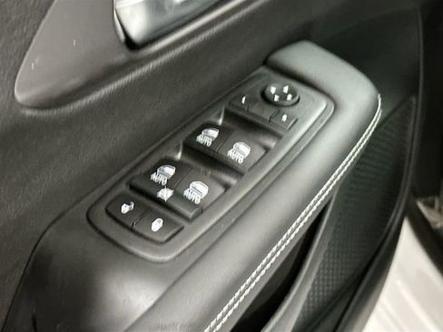 New 2026 Chrysler Pacifica Select image 17