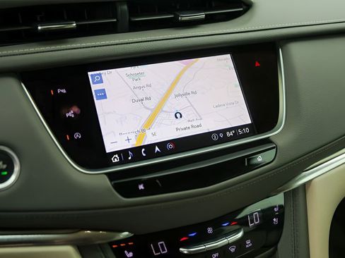 Certified 2023 Cadillac XT5 Premium Luxury w/ Technology Package FWD image 16