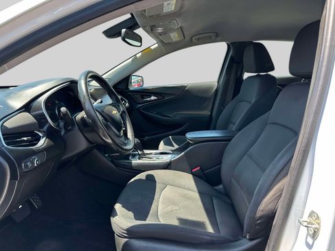 Used 2016 Chevrolet Malibu LT FWD image 12