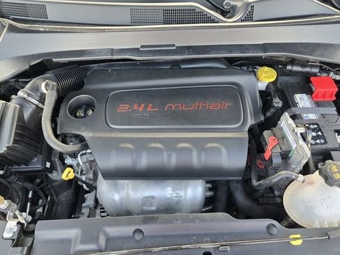 Certified 2022 Jeep Compass Latitude image 32