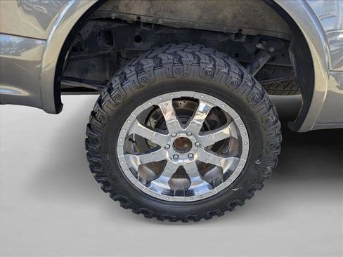 Used 2016 Ford F150 Platinum w/ Equipment Group 701A Luxury image 19